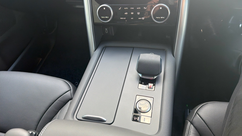 Land Rover Discovery 3.0 D350 Tempest 5dr Auto Diesel Station Wagon